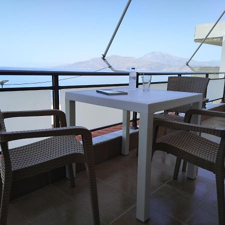 Villa Golden Ammos Sea View 칼라마키 외부 사진