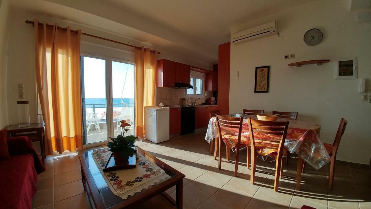 Villa Golden Ammos Sea View 칼라마키 외부 사진