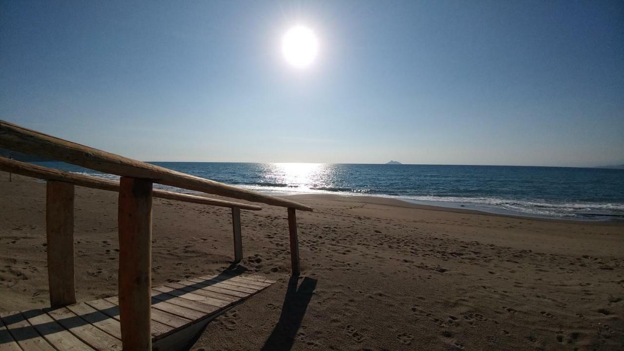 Villa Golden Ammos Sea View 칼라마키 외부 사진